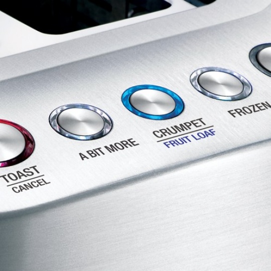 Light used traces: The Smart Toast STA825BAL