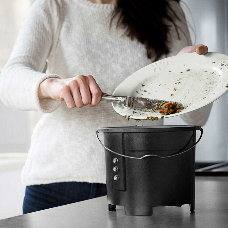Housing damage: FoodCycler SWR550 Grey